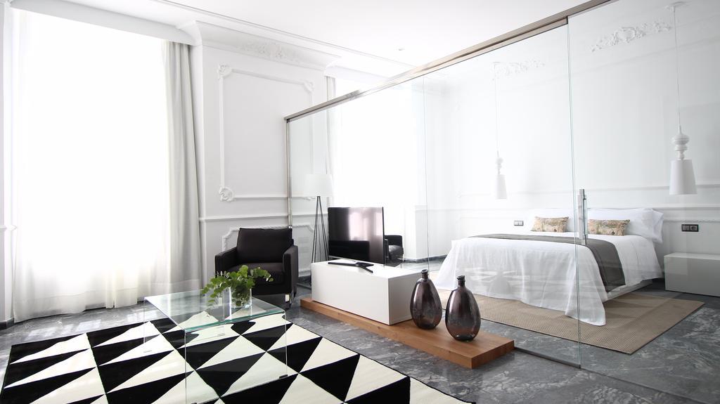 Apartamentos Plaza Constitucion - Larios Málaga Eksteriør billede