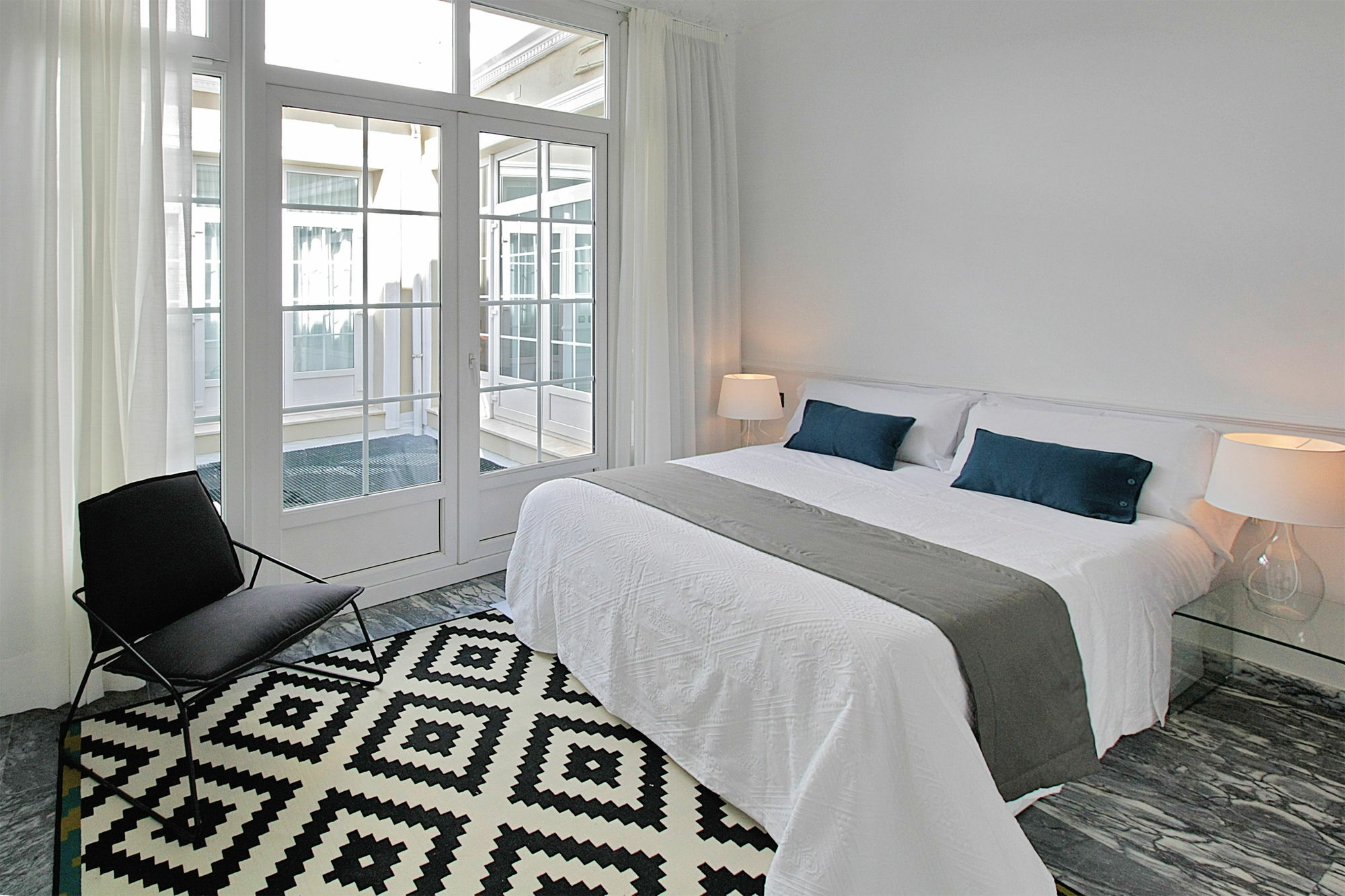 Apartamentos Plaza Constitucion - Larios Málaga Eksteriør billede
