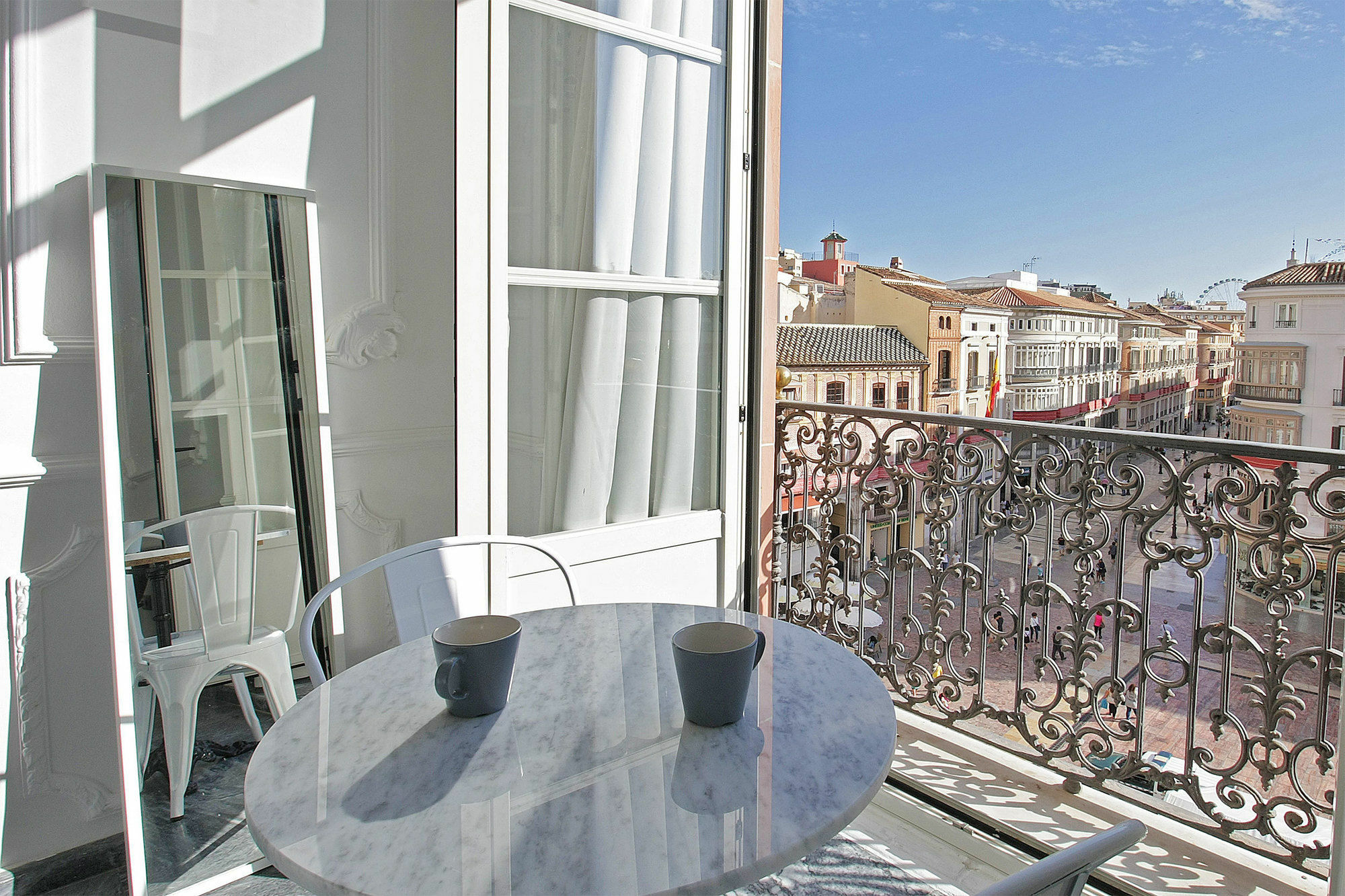 Apartamentos Plaza Constitucion - Larios Málaga Eksteriør billede